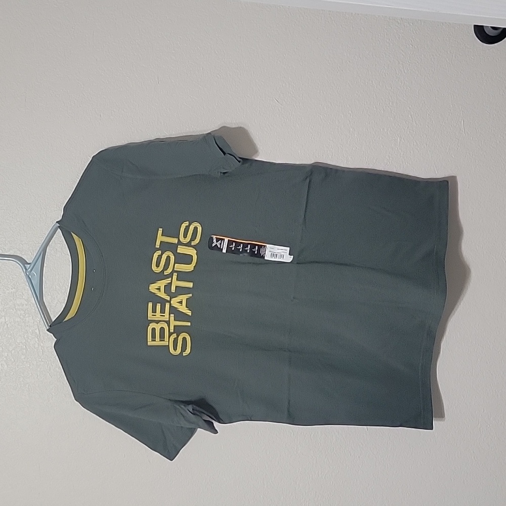 Playera de niño nueva color verde